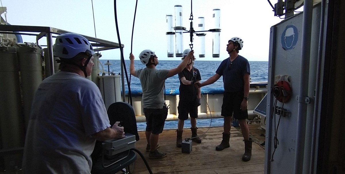  Drifting traps ready to be deployed