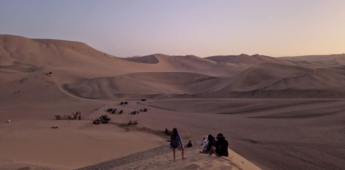 The setting sun causes continuous colour changes 